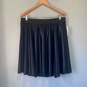 Pleated Wet-Look Stretchy Black Circle Skater Skirt Lauren Taylor BNWT